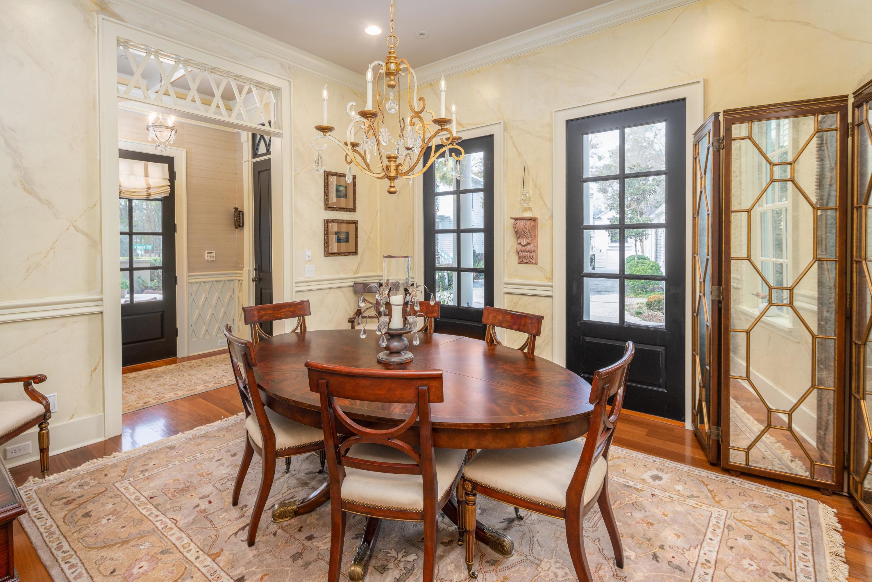 16 Edenton Road Mount Pleasant, SC 29464 - Photo 9 of 55 Formal Dining