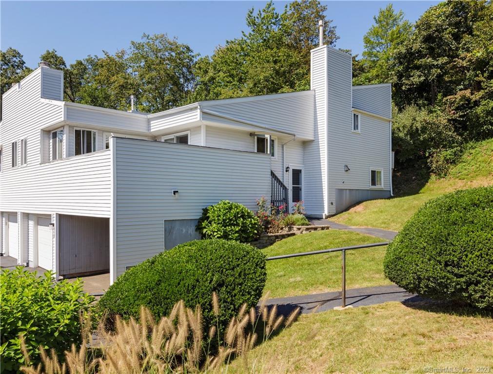 47 Stratton Way, Unit 47 Branford, CT 06405 - Photo 1 of 1 Gallery Image 1