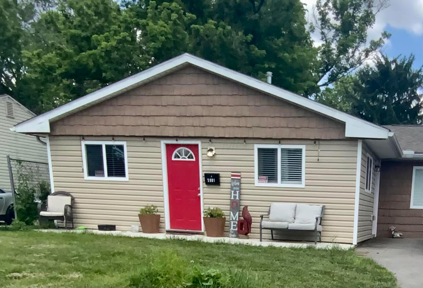 2901 Nuway Road Columbus, OH 43207 - Photo 2 of 21 Beautifully renovated inside and out.