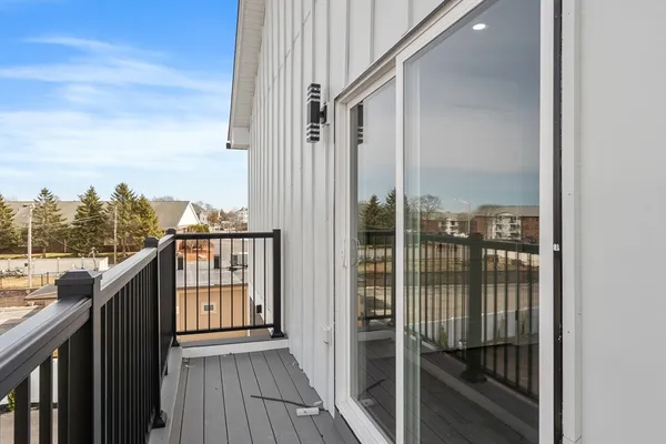 $2,100 | 631 Franklin Street, Unit 209, Worcester, MA 01604