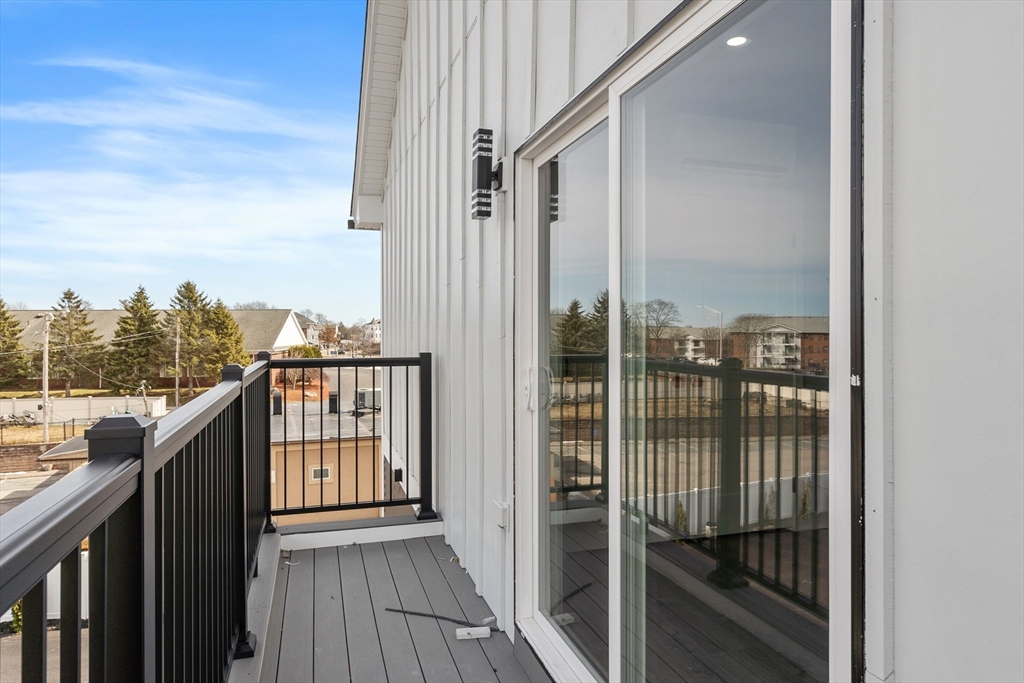 631 Franklin Street, Unit 209 Worcester, MA 01604 - Photo 25 of 42 a view of a balcony with city view