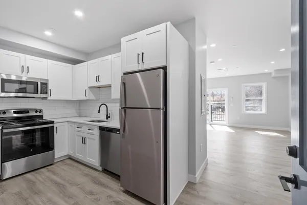 $2,100 | 631 Franklin Street, Unit 209, Worcester, MA 01604