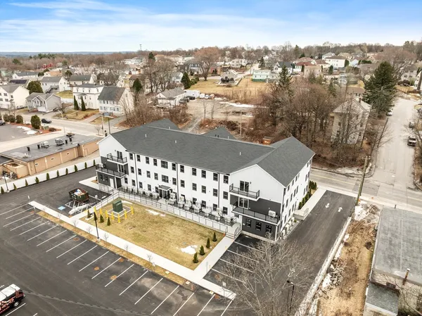 $2,100 | 631 Franklin Street, Unit 209, Worcester, MA 01604