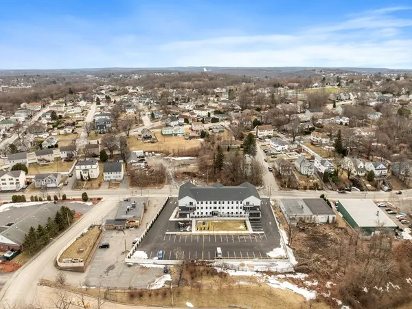 $2,100 | 631 Franklin Street, Unit 209, Worcester, MA 01604