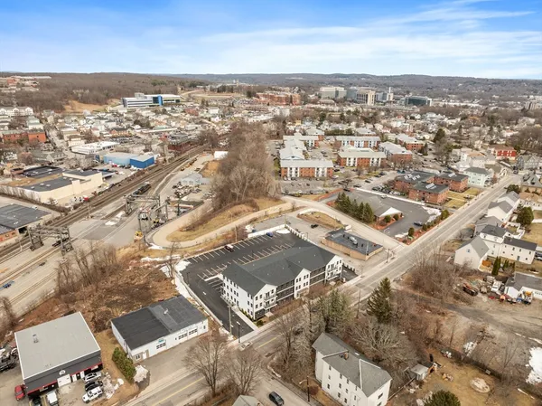 $2,100 | 631 Franklin Street, Unit 209, Worcester, MA 01604