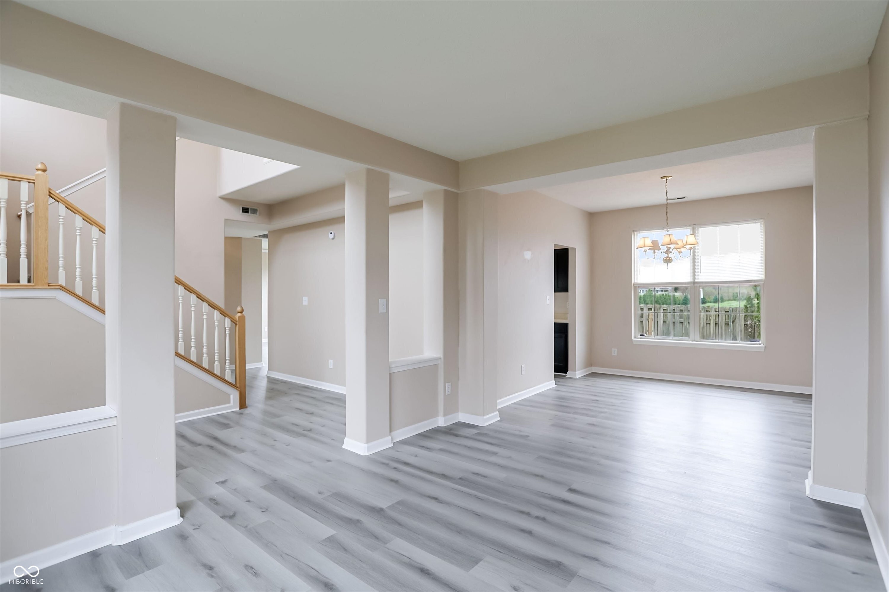10611 Eric Court Fishers, IN 46037 - Photo 3 of 39