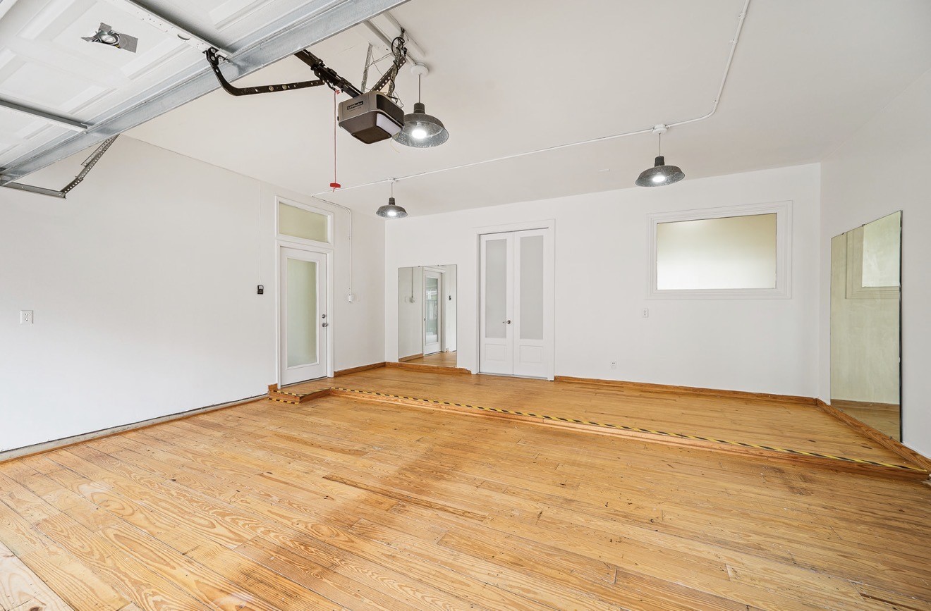 235 Malone Street Houston, TX 77007 - Photo 46 of 46 a view of an empty room