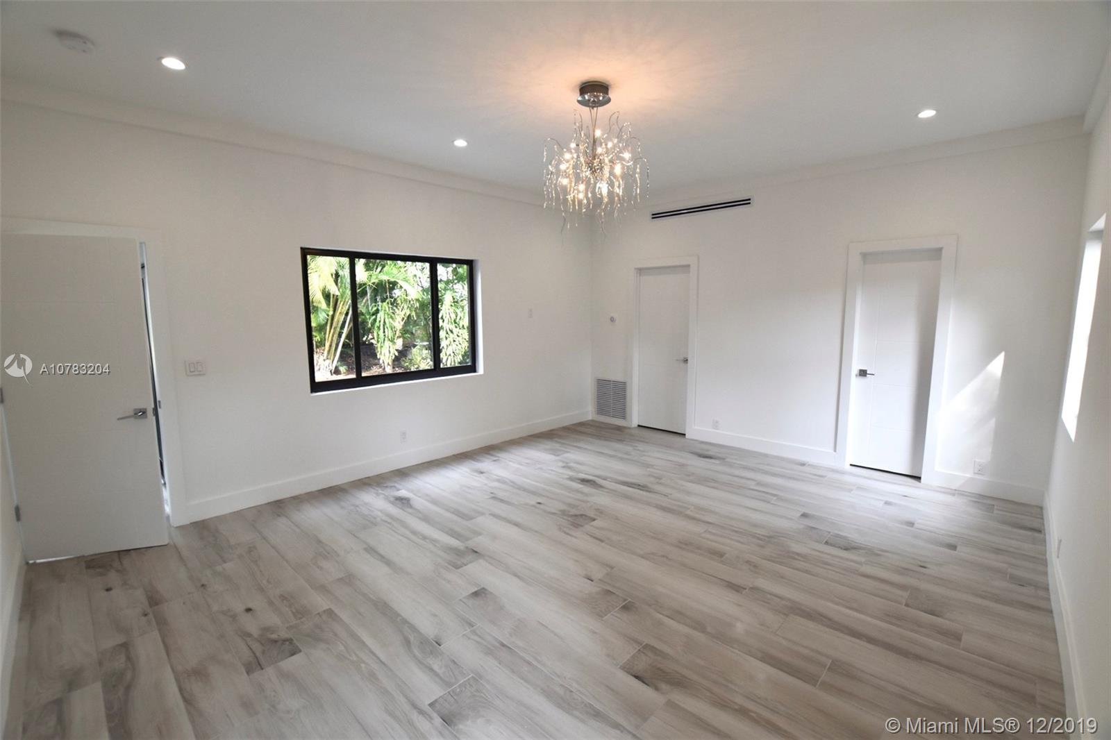 229 Southwest 23rd Road Miami, FL 33129 - Photo 12 of 23