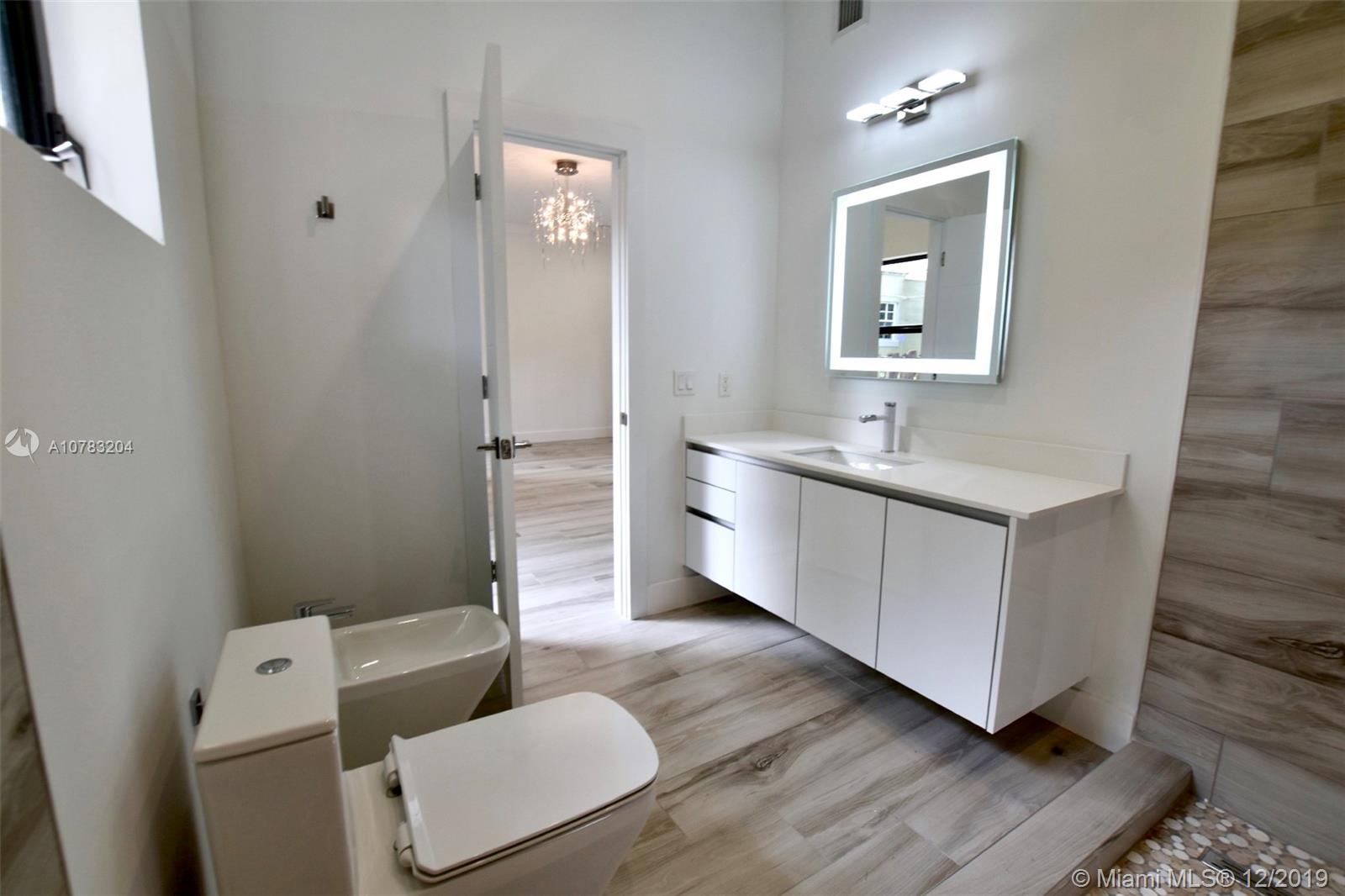 229 Southwest 23rd Road Miami, FL 33129 - Photo 13 of 23