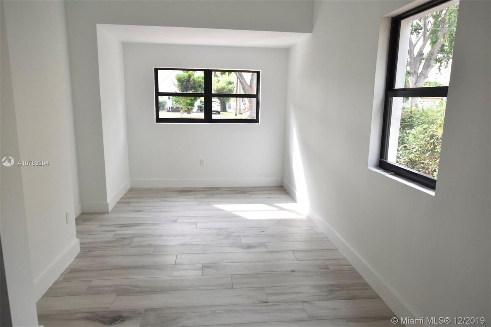 229 Southwest 23rd Road Miami, FL 33129 - Photo 16 of 23