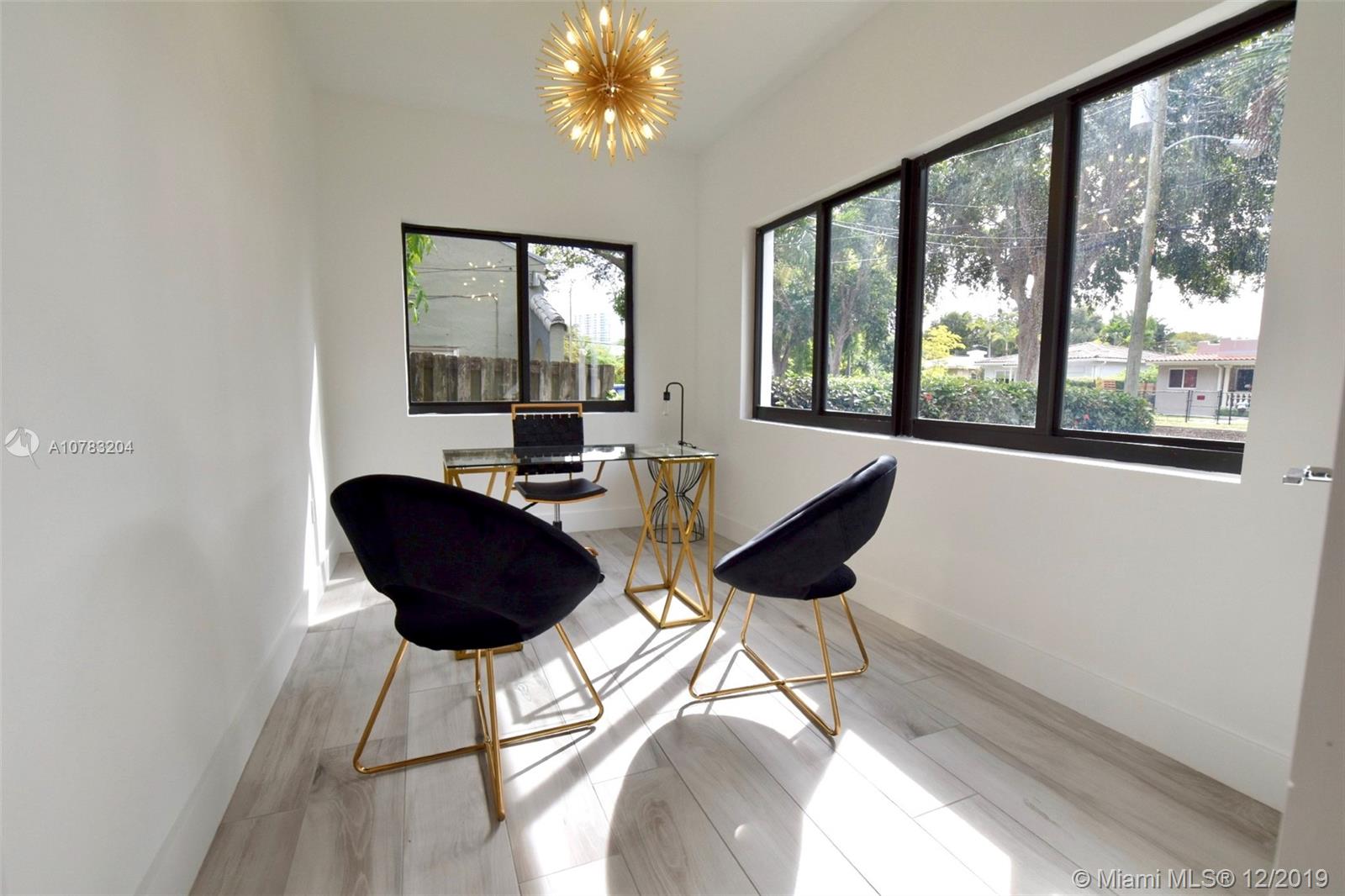 229 Southwest 23rd Road Miami, FL 33129 - Photo 17 of 23