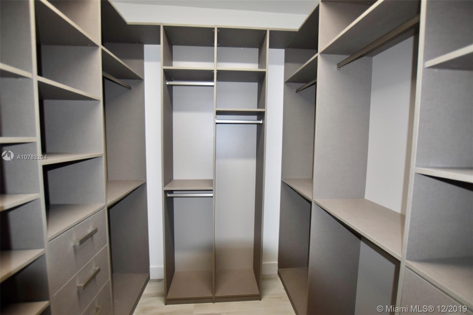 229 Southwest 23rd Road Miami, FL 33129 - Photo 18 of 23