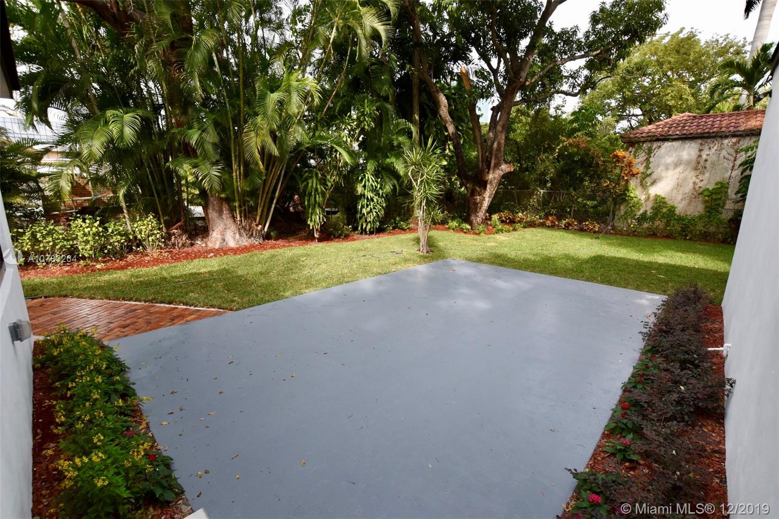229 Southwest 23rd Road Miami, FL 33129 - Photo 19 of 23