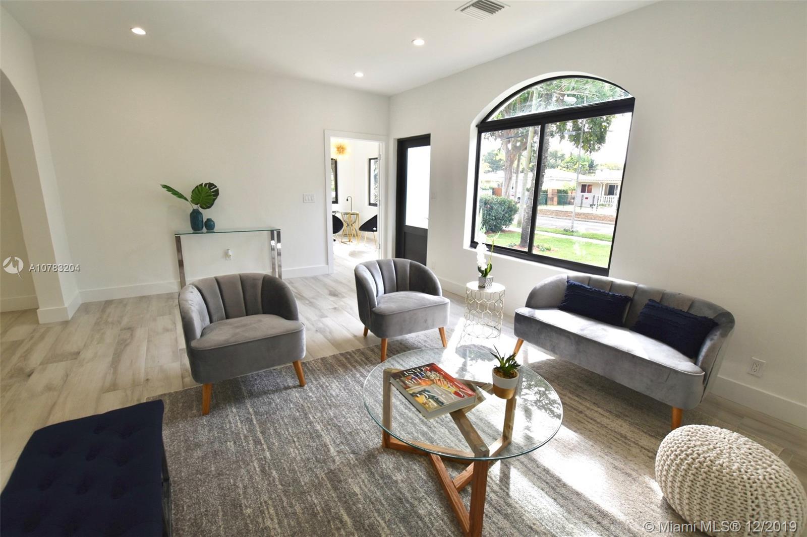 229 Southwest 23rd Road Miami, FL 33129 - Photo 3 of 23