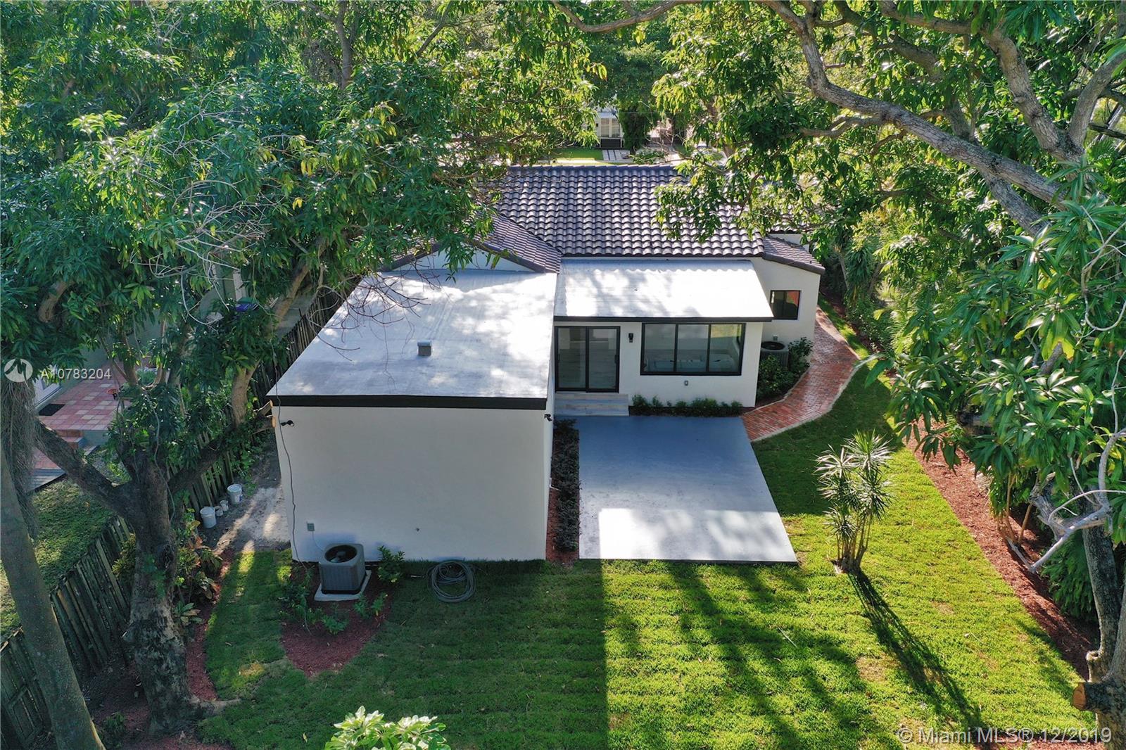 229 Southwest 23rd Road Miami, FL 33129 - Photo 21 of 23