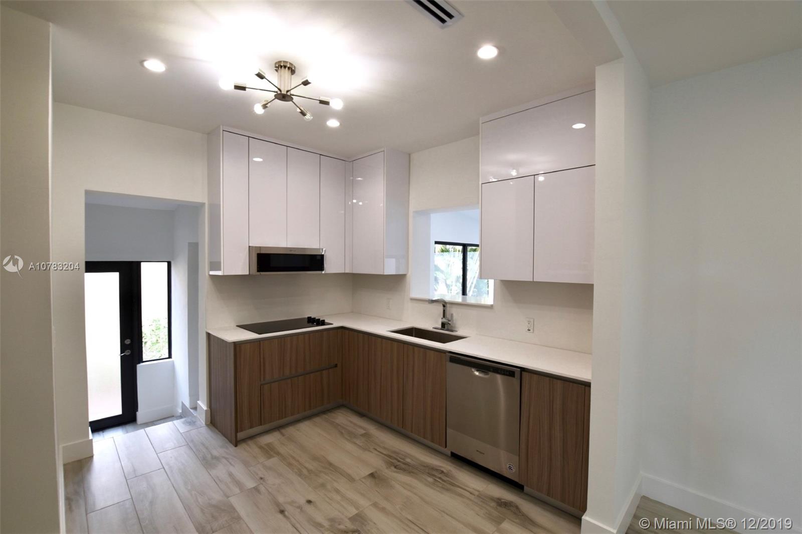 229 Southwest 23rd Road Miami, FL 33129 - Photo 4 of 23