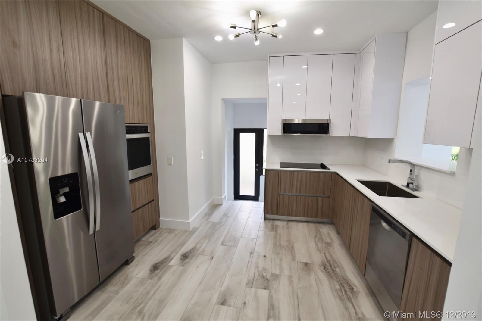 229 Southwest 23rd Road Miami, FL 33129 - Photo 6 of 23