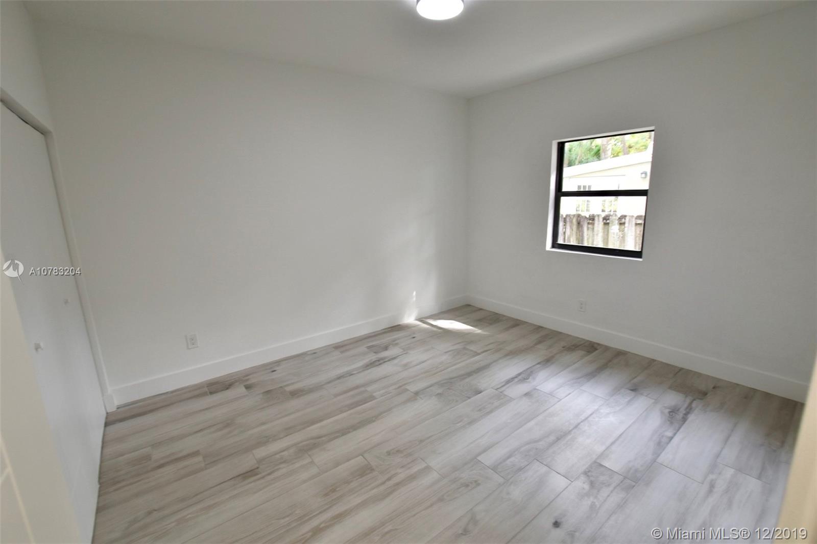 229 Southwest 23rd Road Miami, FL 33129 - Photo 9 of 23