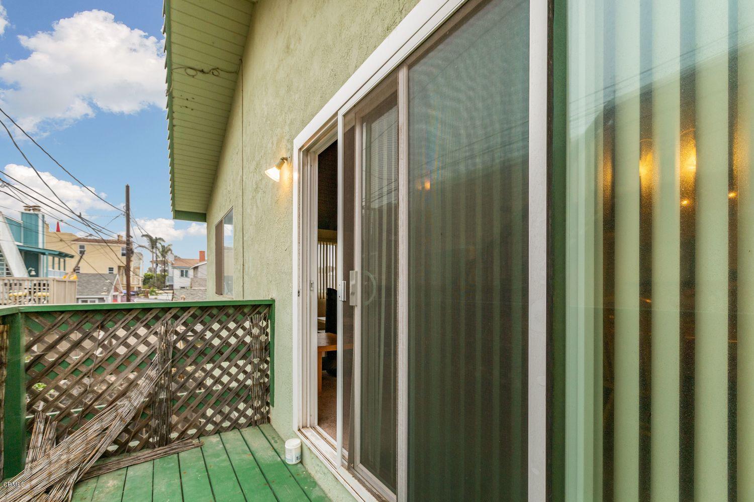 109 Tujunga Avenue Oxnard, CA 93035 - Photo 17 of 23 015_109-tujunga-avenue-oxnard-ca-usa-014