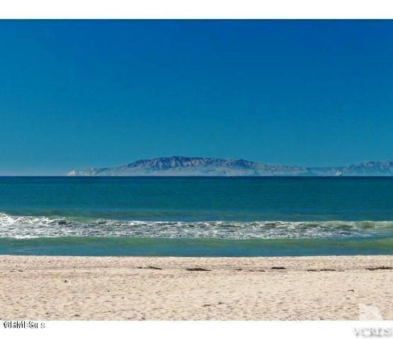 109 Tujunga Avenue Oxnard, CA 93035 - Photo 20 of 23 beach with whitewater
