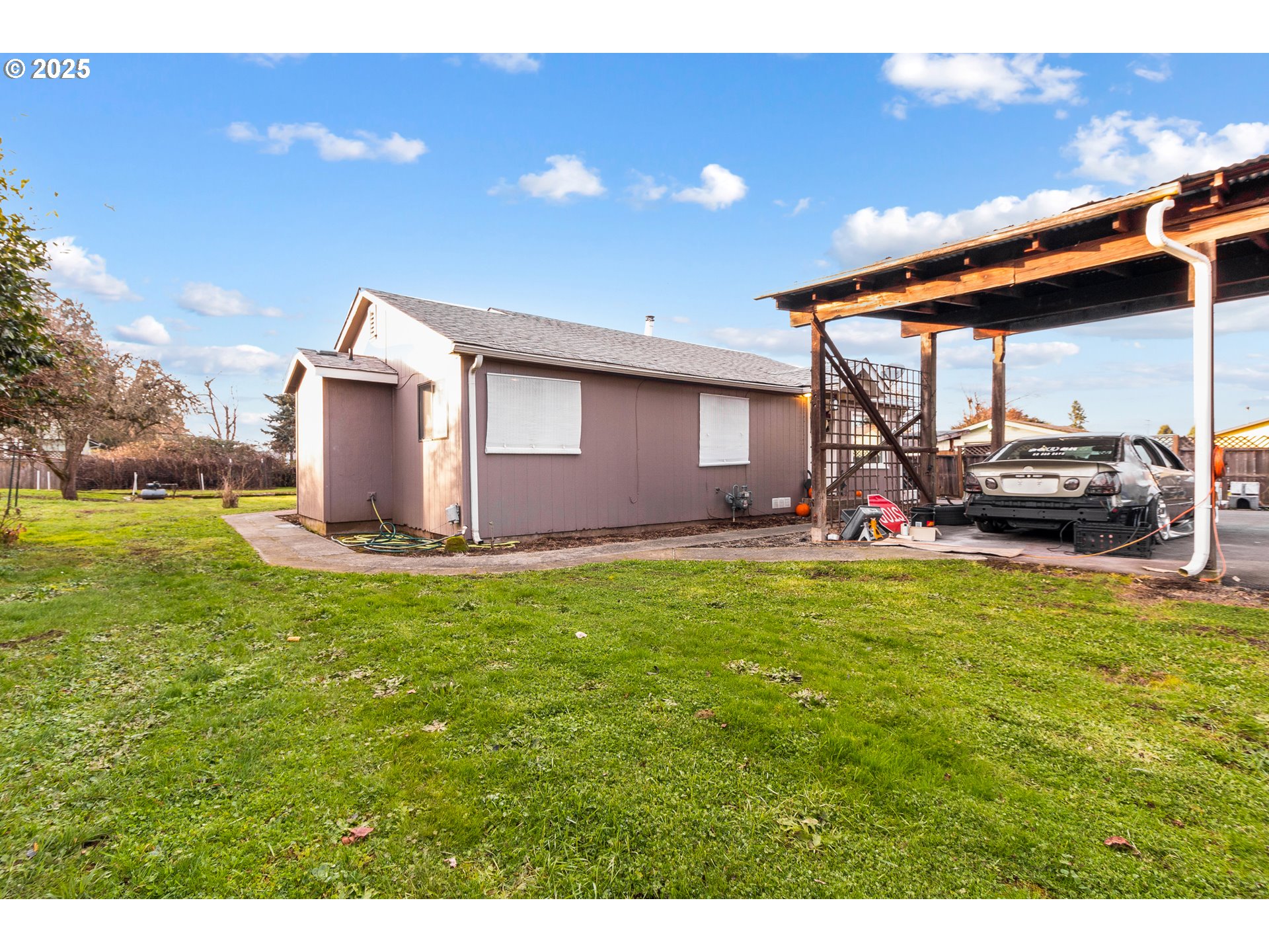 412 South 35th Street Springfield, OR 97478 - Photo 29 of 38 a view of outdoor space yard and deck