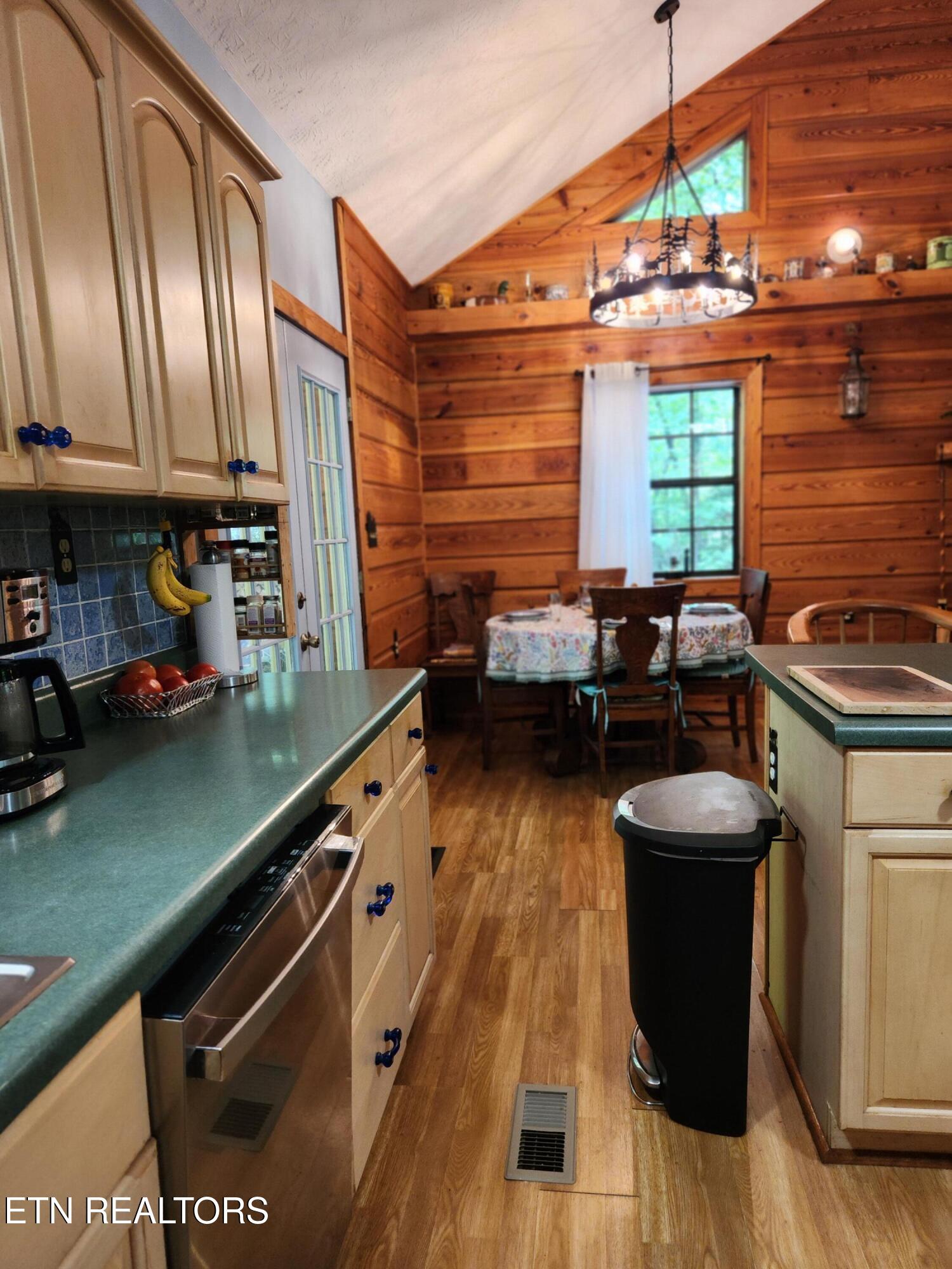 108 Gold Miners Road Tellico Plains, TN 37385 - Photo 14 of 35 Kitchen