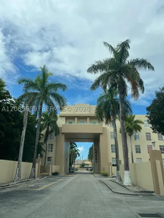 $2,150 | 7400 West 20th Lane, Unit 111, Hialeah, FL 33016