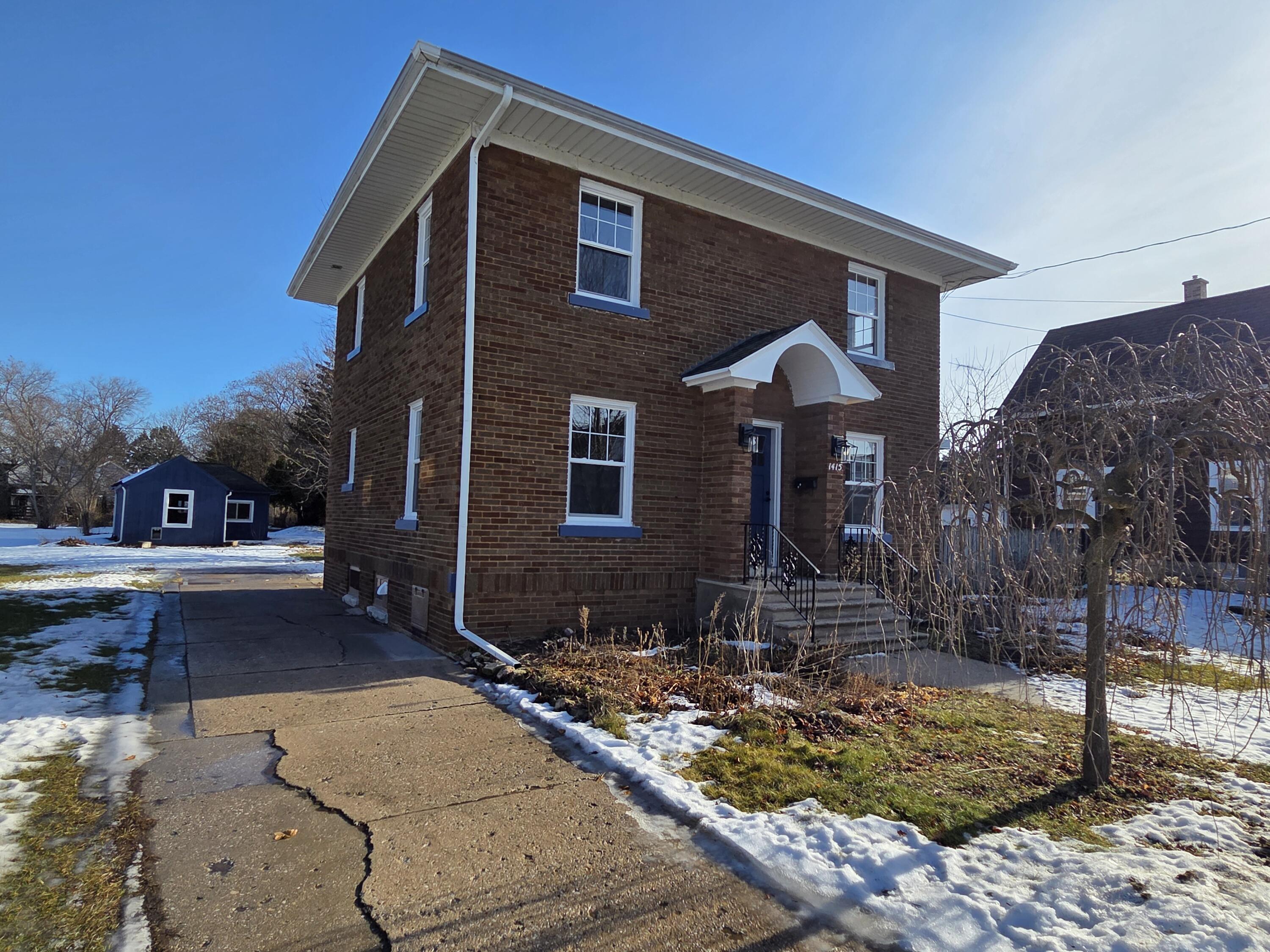 1415 Glenwood Street Two Rivers, WI 54241 - Photo 2 of 43 20251223_114150