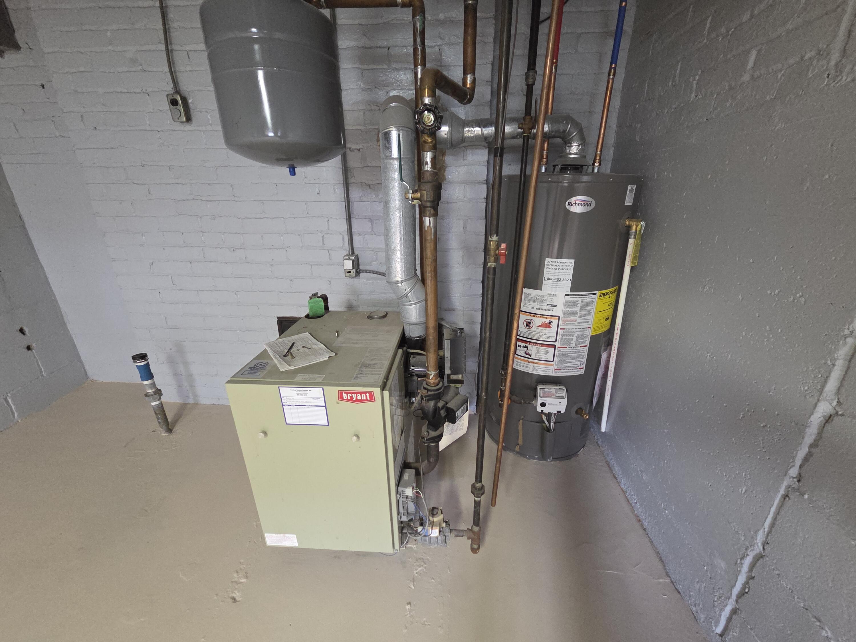 1415 Glenwood Street Two Rivers, WI 54241 - Photo 28 of 43 20250527_152405