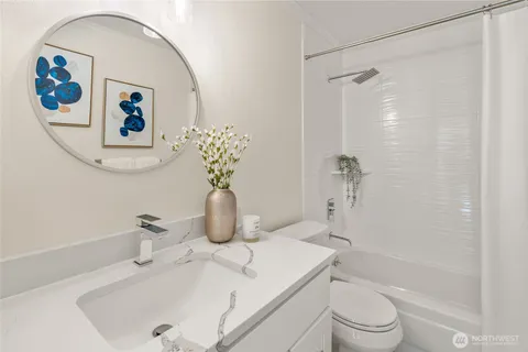 $930,000 | 7250 Northeast Old Redmond Road, Unit D115, Redmond, WA 98052