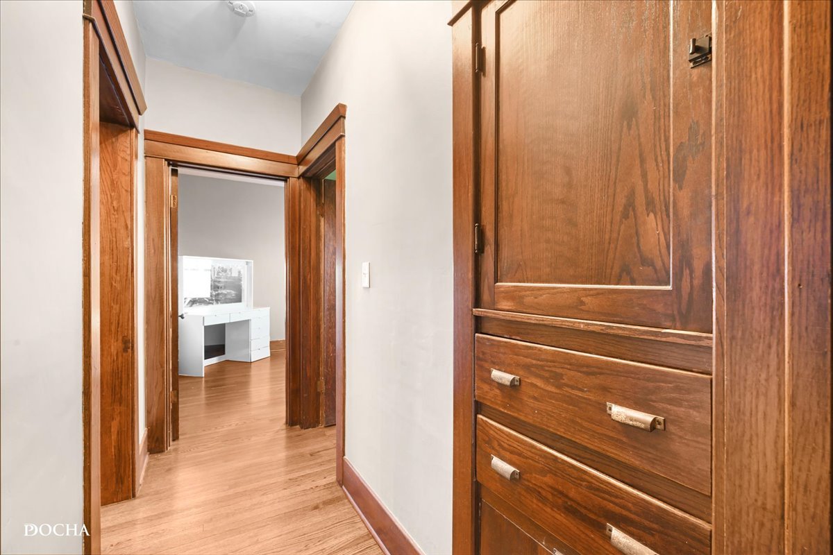 8725 Plattville Road Newark, IL 60541 - Photo 18 of 34 a view of a elevator