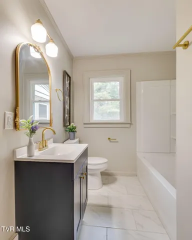 $359,900 | 215 Cherry Lane, Bristol, VA 24201