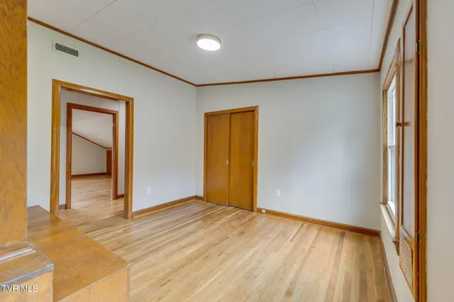 $359,900 | 215 Cherry Lane, Bristol, VA 24201