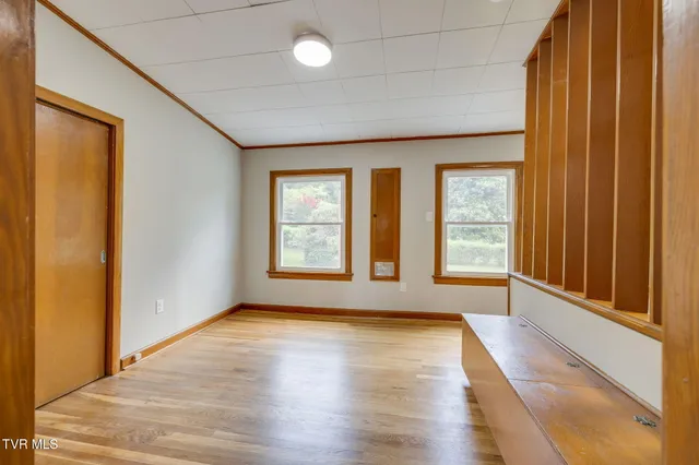 $359,900 | 215 Cherry Lane, Bristol, VA 24201