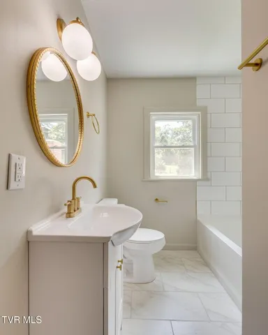 $359,900 | 215 Cherry Lane, Bristol, VA 24201