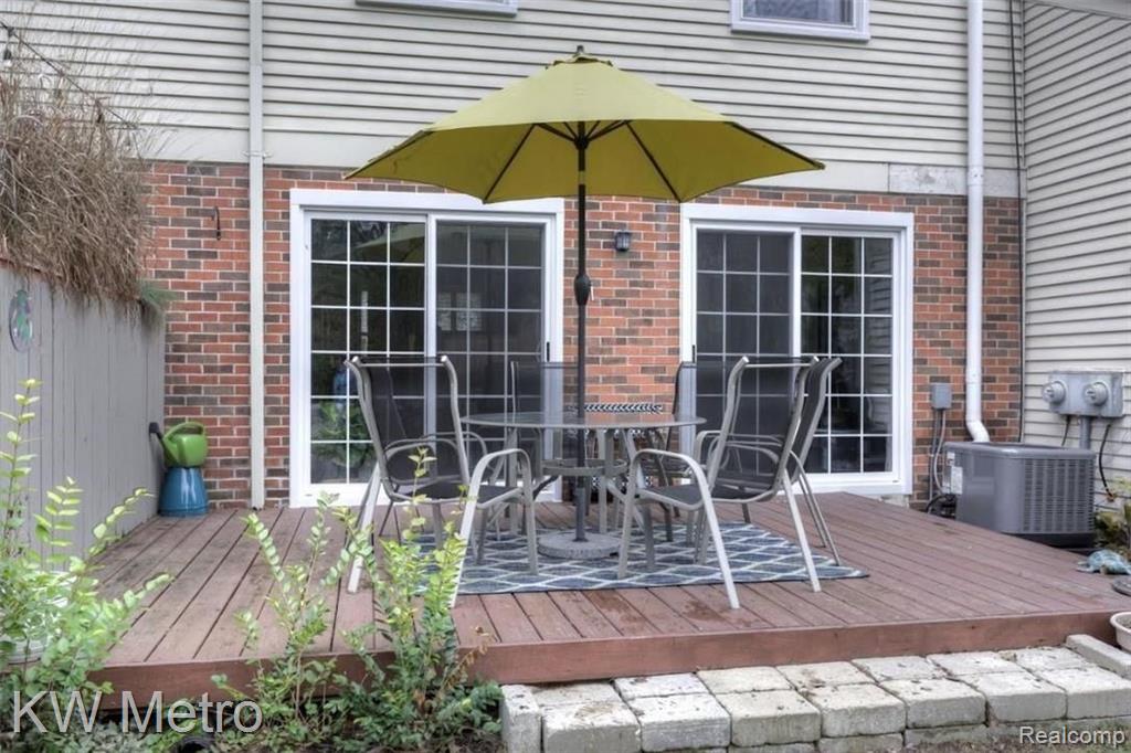 1137 Pine Ridge Court Rochester Hills, MI 48306 - Photo 23 of 27