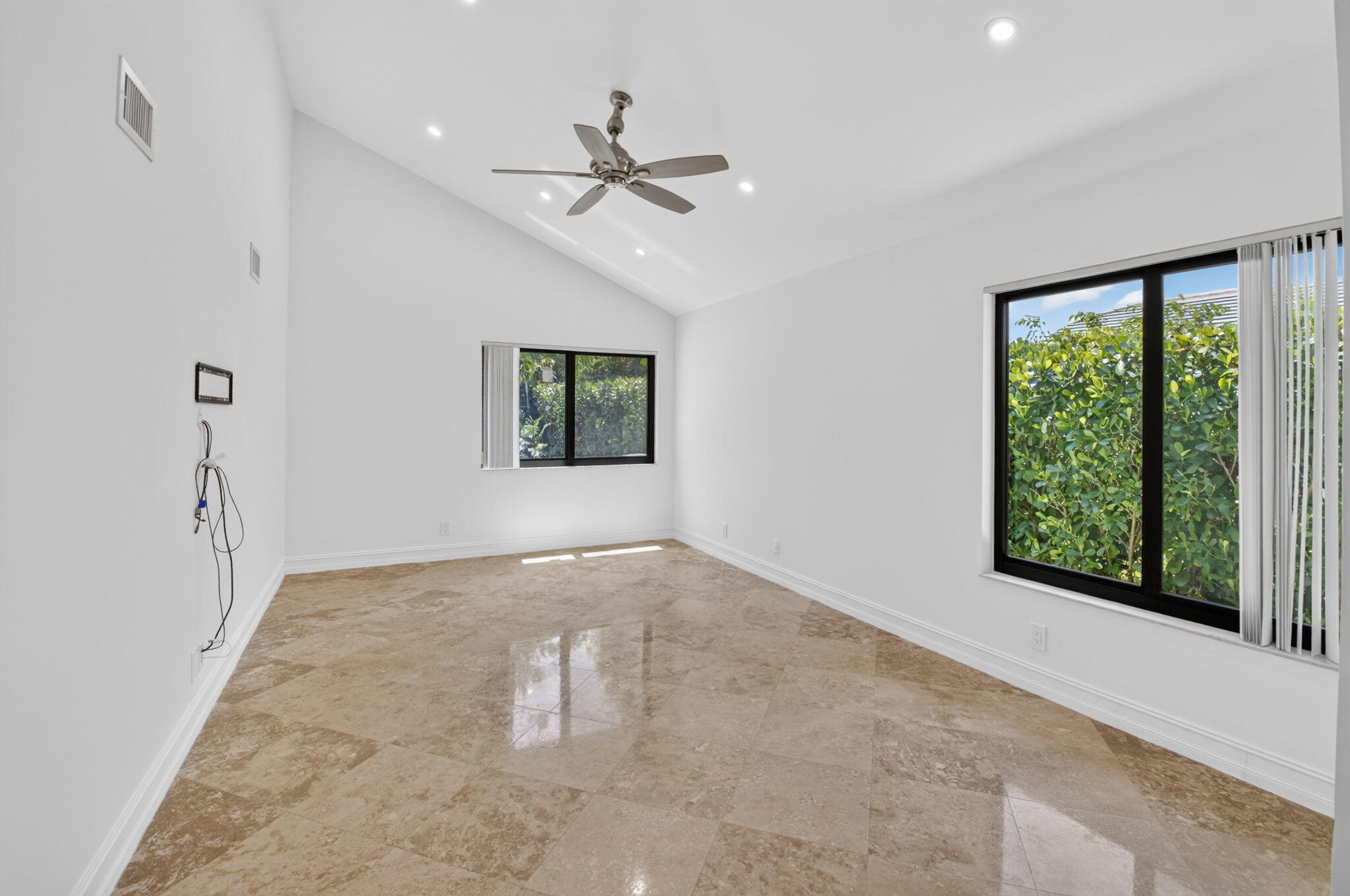 21661 Casa Monte Court Boca Raton, FL 33433 - Photo 3 of 31 Living Room