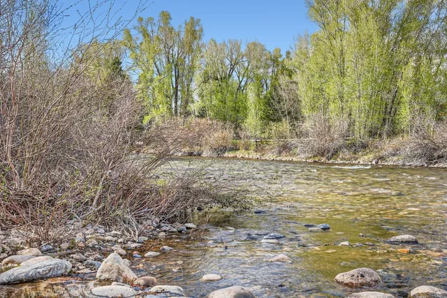 $629,000 | 1090 Blue River Parkway, Unit 204, Silverthorne, CO 80498