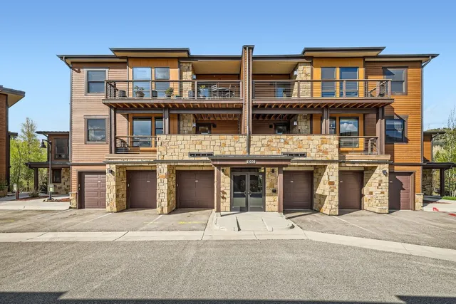 $629,000 | 1090 Blue River Parkway, Unit 204, Silverthorne, CO 80498