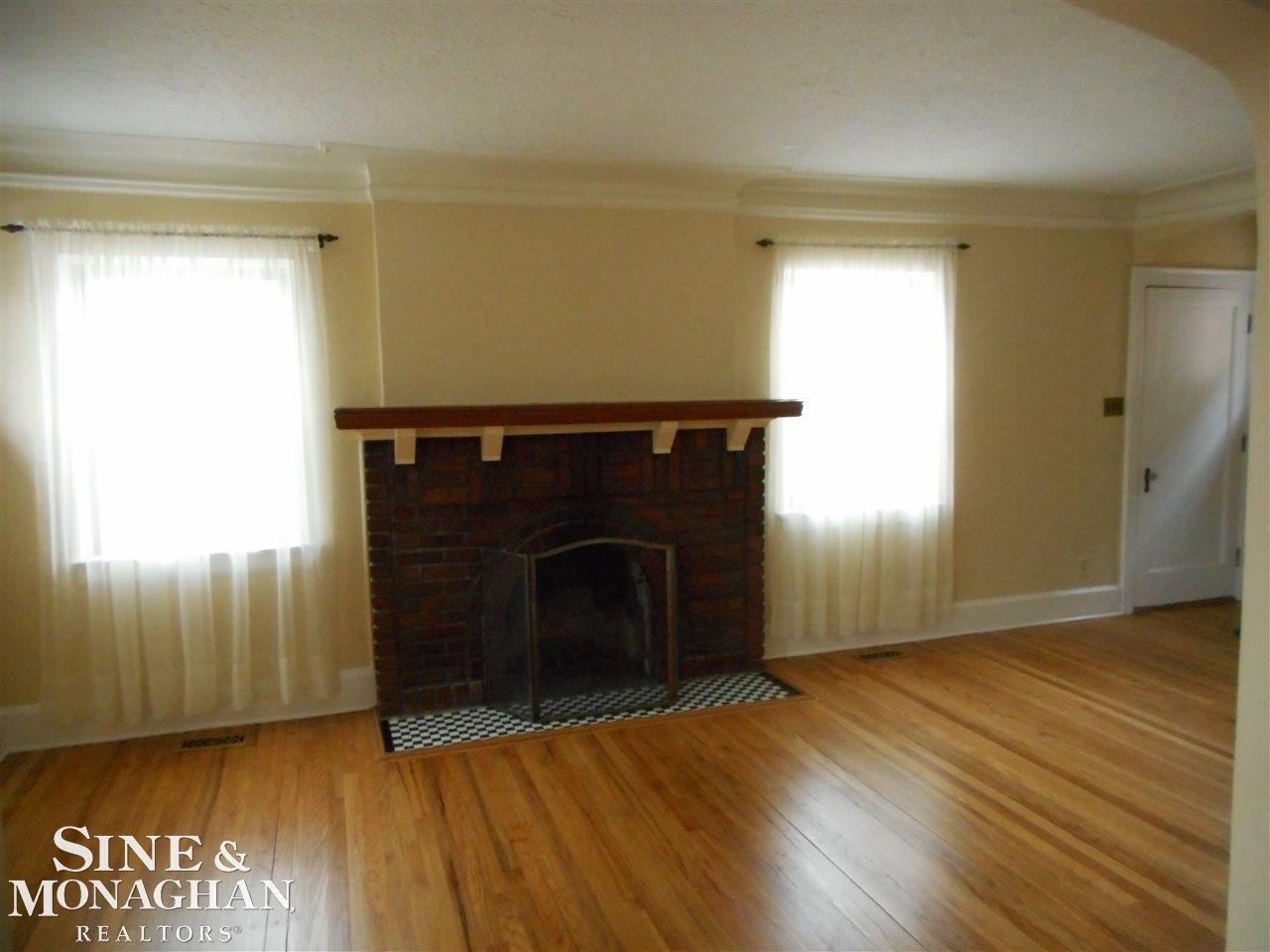 2032 Hawthorne Road Grosse Pointe Woods, MI 48236 - Photo 2 of 25