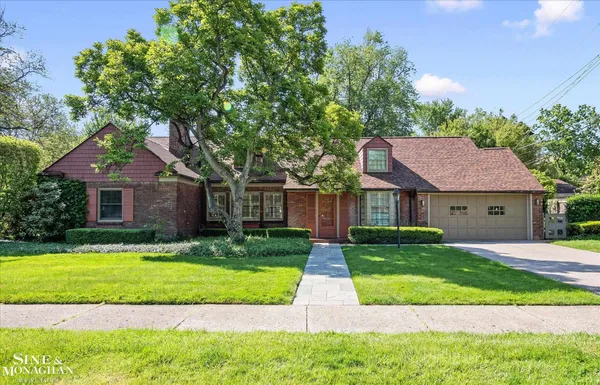 $850,000 | 1023 Harvard Road, Grosse Pointe, MI 48230
