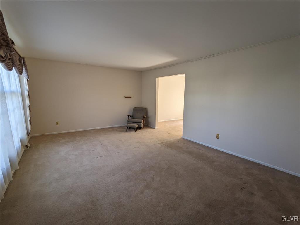 4422 Ammon Way Whitehall, PA 18052 - Photo 10 of 30 an empty room with a window