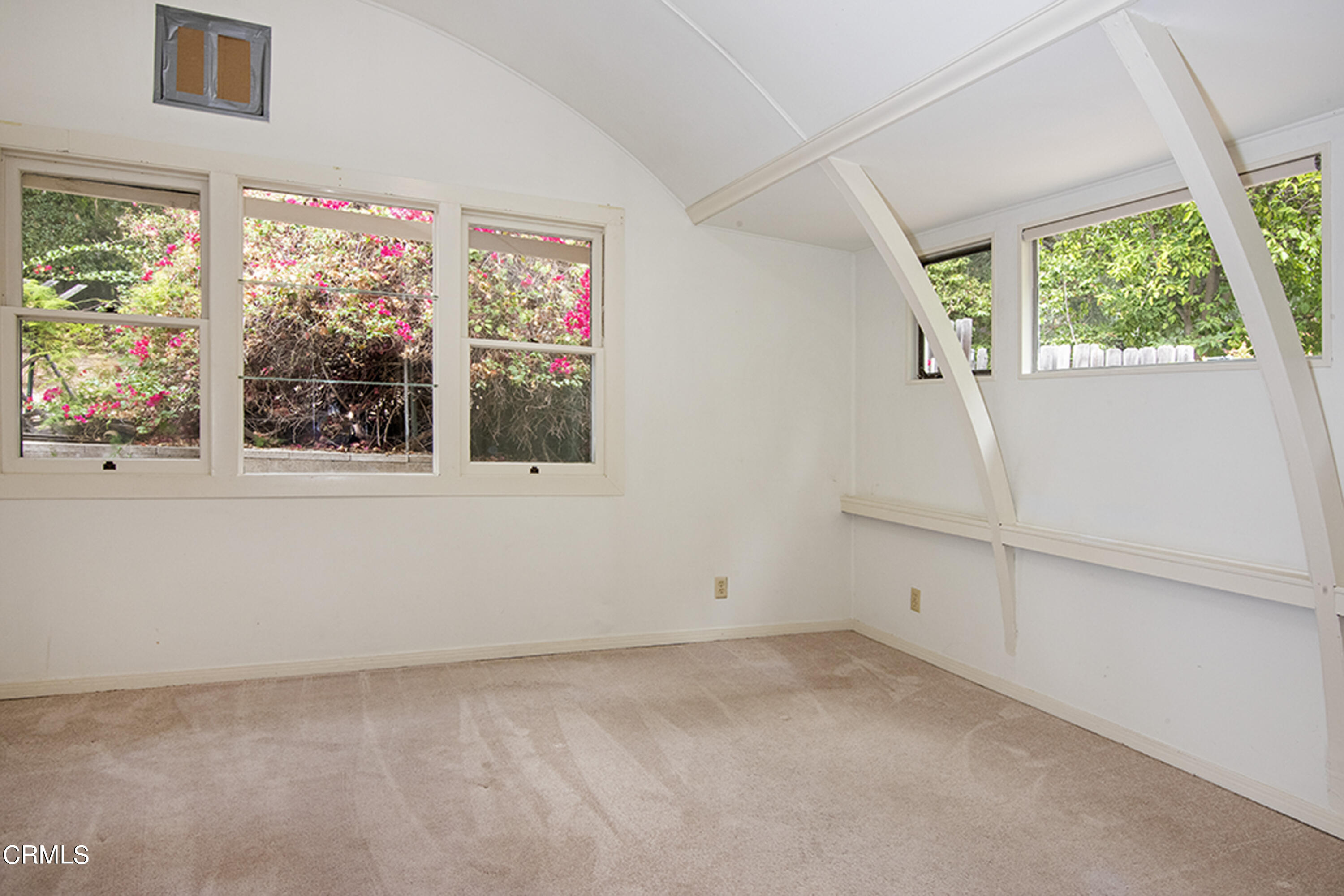 2888 Reposa Lane Altadena, CA 91001 - Photo 44 of 60 a view of an empty room with a window