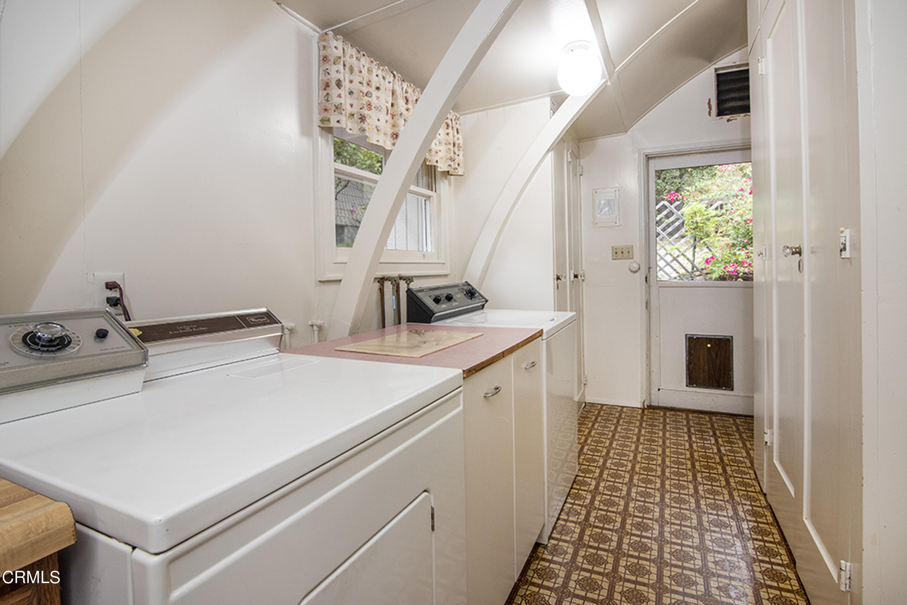 2888 Reposa Lane Altadena, CA 91001 - Photo 46 of 60 a bathroom with a sink and a mirror