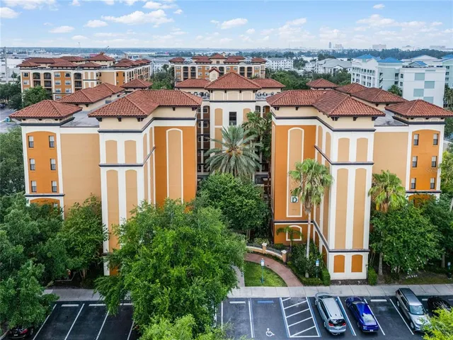 $200,000 | 12539 Floridays Resort Drive, Unit 305D, Orlando, FL 32821