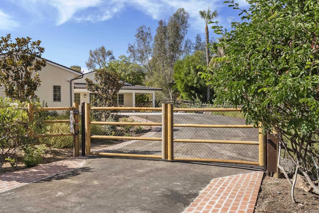 6108 Mimulus Rancho Santa Fe, CA 92067 - Photo 2 of 16 Gallery Image 2