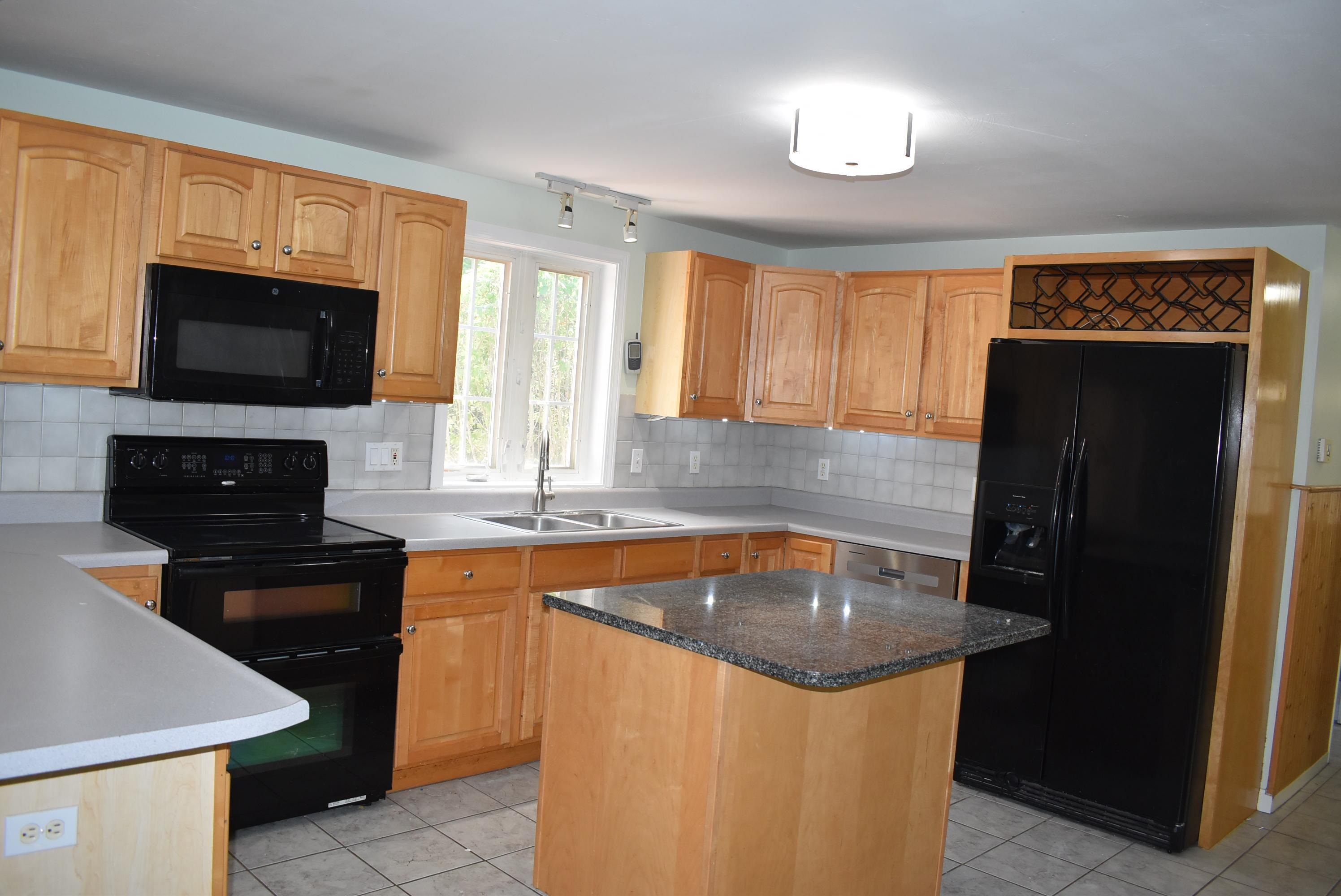 51 Westview Road Brookline, NH 03033 - Photo 4 of 29