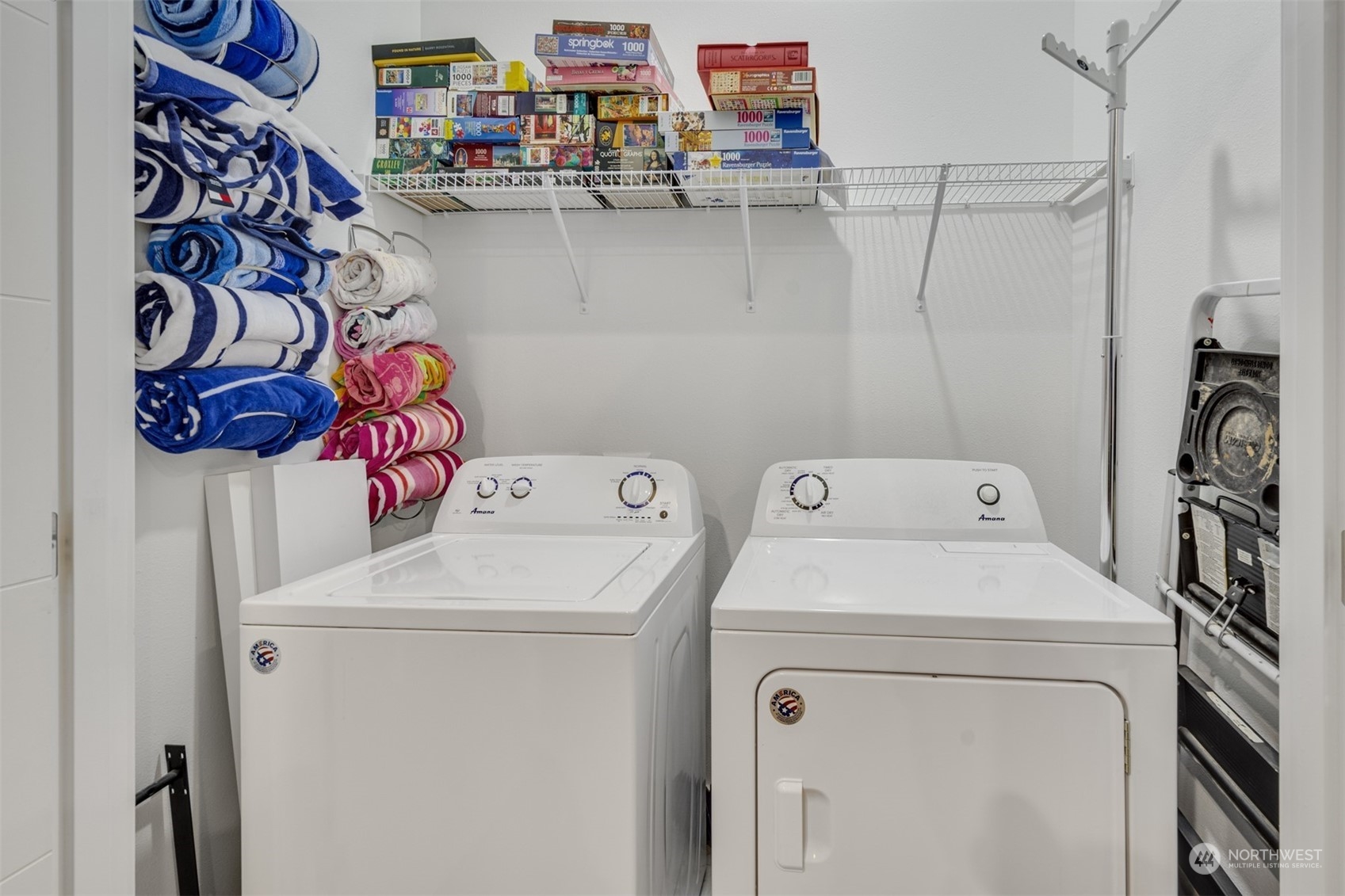 521 Southwest 3rd Place Renton, WA 98057 - Photo 11 of 32 a utility room with dryer and washer