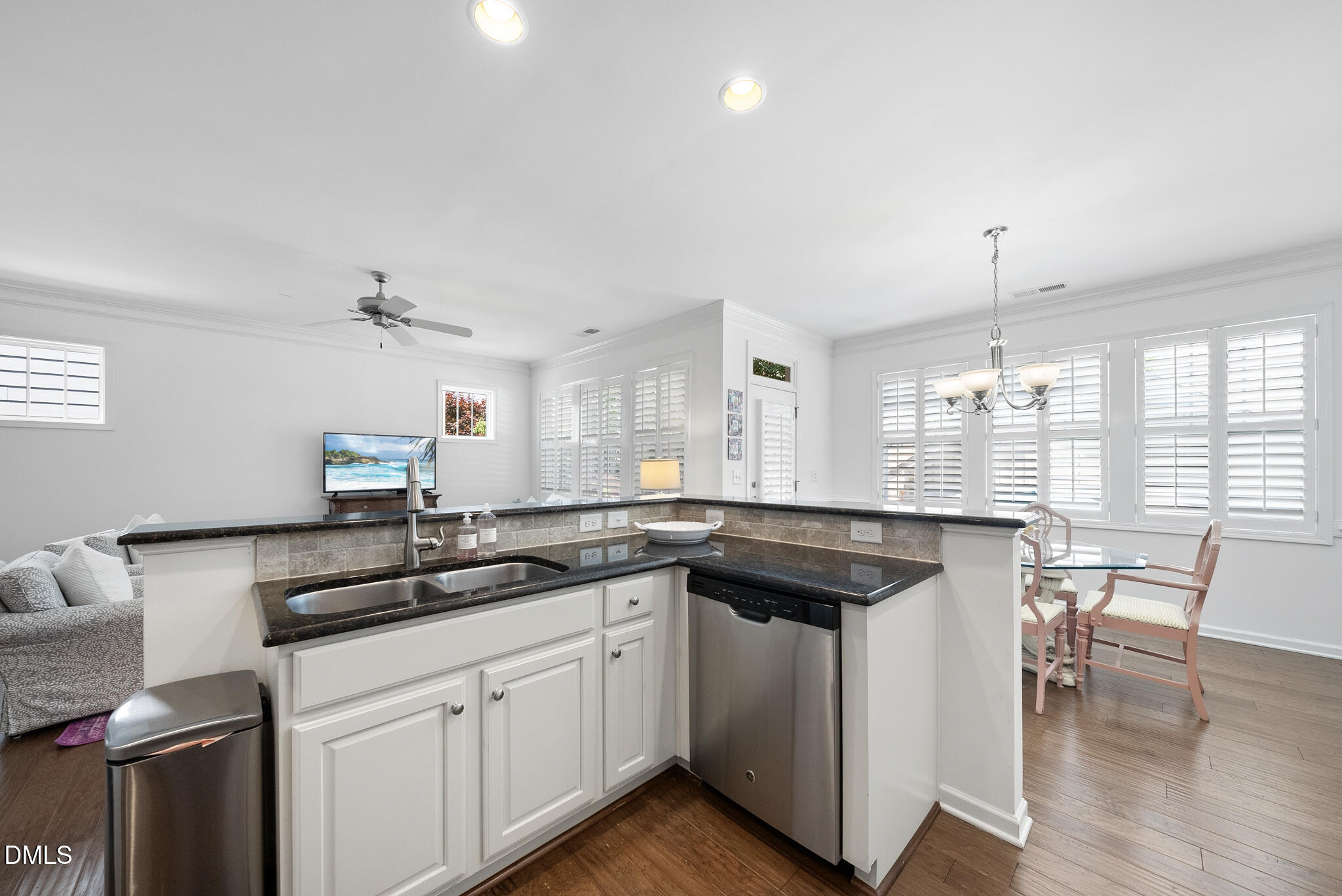 1524 Crafton Way Raleigh, NC 27607 - Photo 17 of 46 DSC03468