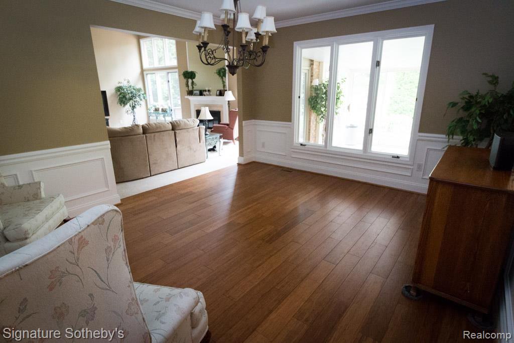 839 Stanford Circle Rochester, MI 48309 - Photo 7 of 48 Stradford Circle (13 of 50).jpg